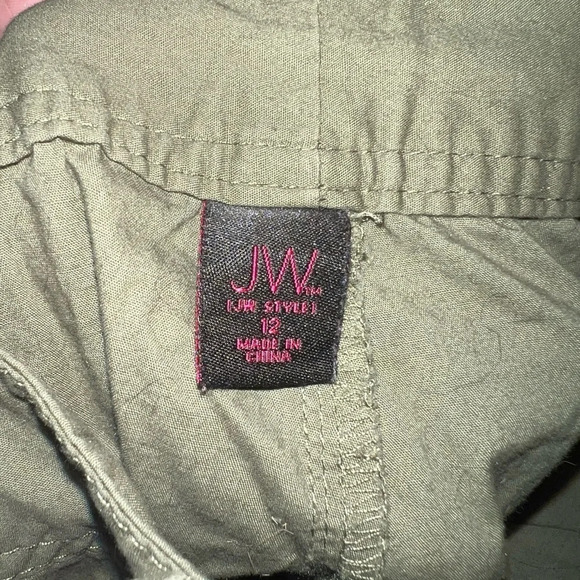Jw Style olive green shorts - Picture 2 of 3